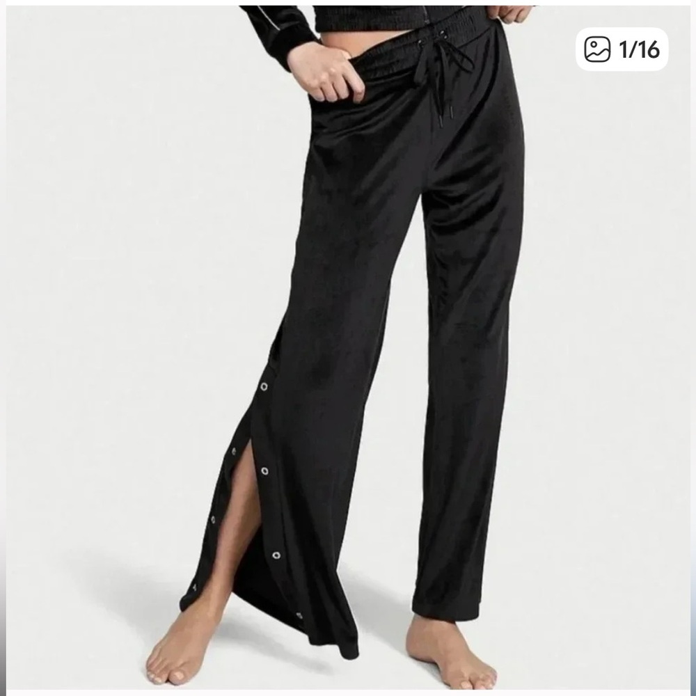 NWT! Victoria's Secret Lux Diamante Velour Snap Wide Leg Pants size small